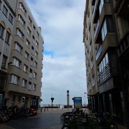 Studio Center Of W/parking & South Terrace 아파트 오스텐드